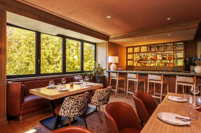 6 Best Cafe Singapore: Sit, Sip and Stay Awhile